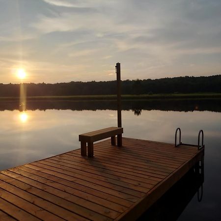 Poconos Brand New Lakefront Oasis 1 Acre, Hottub Gameroom Firepits Talk About Privacy Albrightsville Ngoại thất bức ảnh