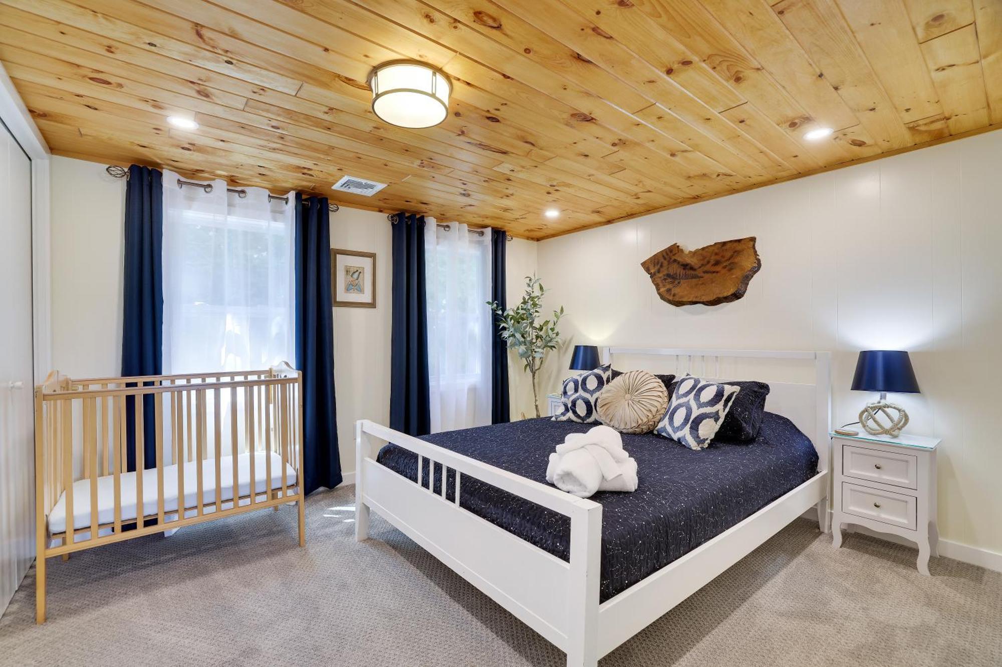 Poconos Brand New Lakefront Oasis 1 Acre, Hottub Gameroom Firepits Talk About Privacy Albrightsville Ngoại thất bức ảnh
