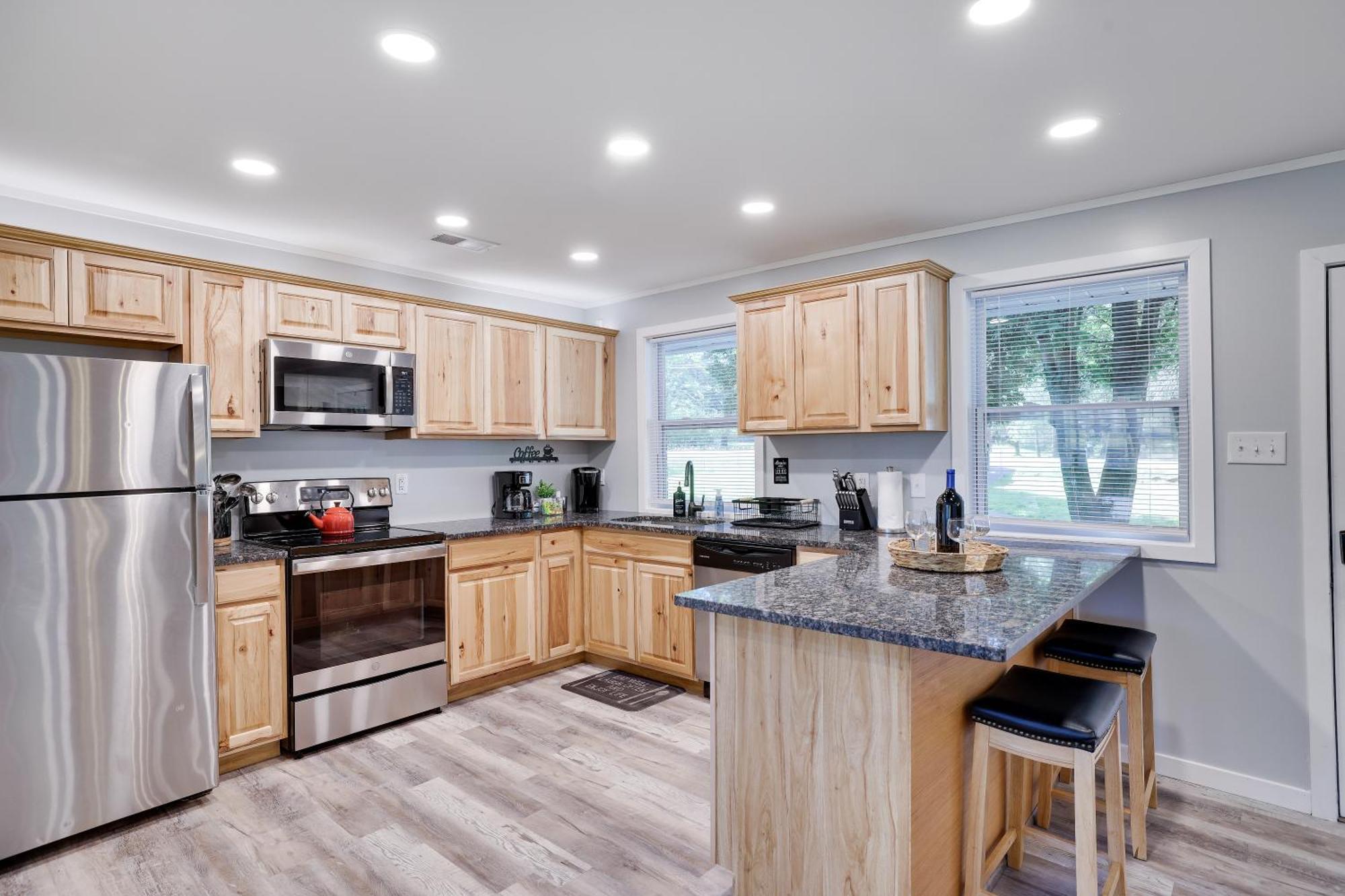 Poconos Brand New Lakefront Oasis 1 Acre, Hottub Gameroom Firepits Talk About Privacy Albrightsville Ngoại thất bức ảnh