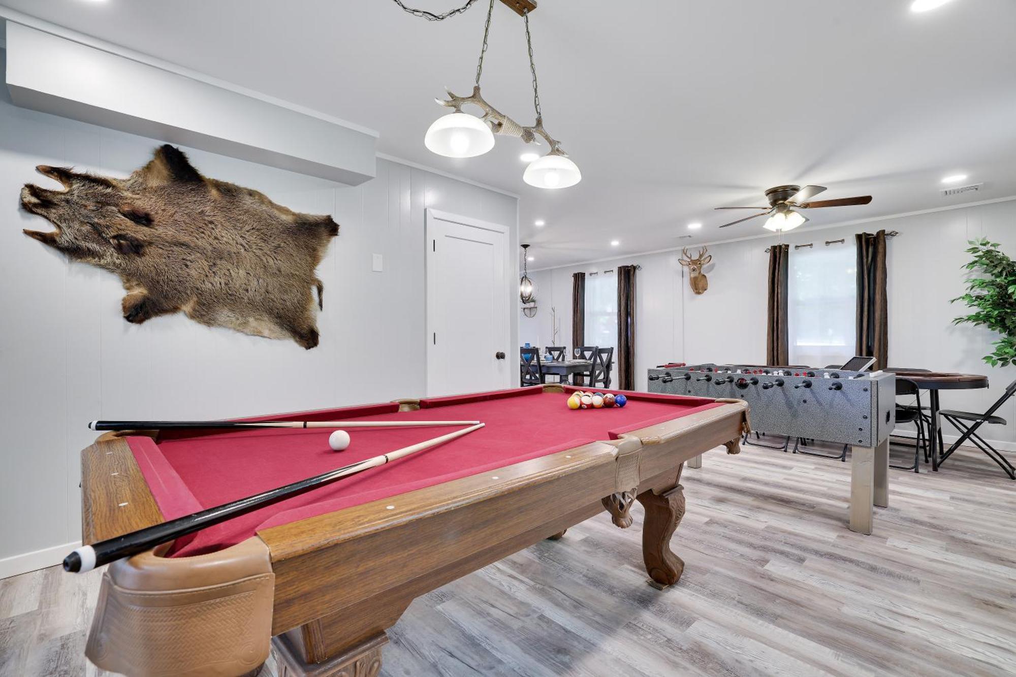 Poconos Brand New Lakefront Oasis 1 Acre, Hottub Gameroom Firepits Talk About Privacy Albrightsville Ngoại thất bức ảnh